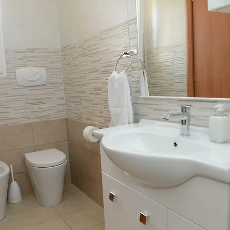 Laura * Torricella